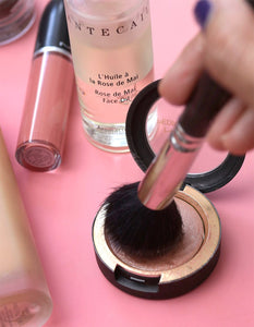 3 Mind-Blowing Ways to Transform Your Makeup and Have Tons of Fun With Face Oil